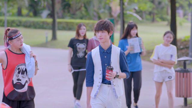 河南一学校火灾致13人遇难，当地居民：一个小学部的宿舍起火